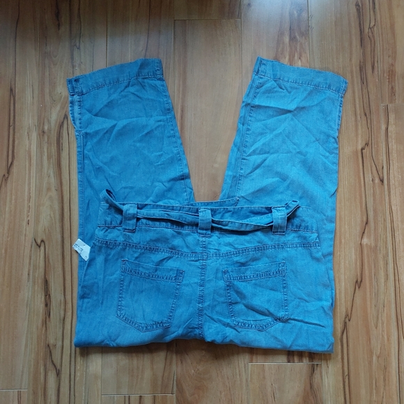 BLOSSOM 100 % tencel cropped wide leg tie waist pants. Size 13/14 - Picture 3 of 7